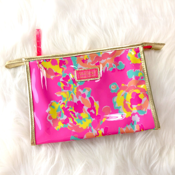 Lilly Pulitzer Handbags - Lilly Pulitzer for Estee Lauder Cosmetic Bag